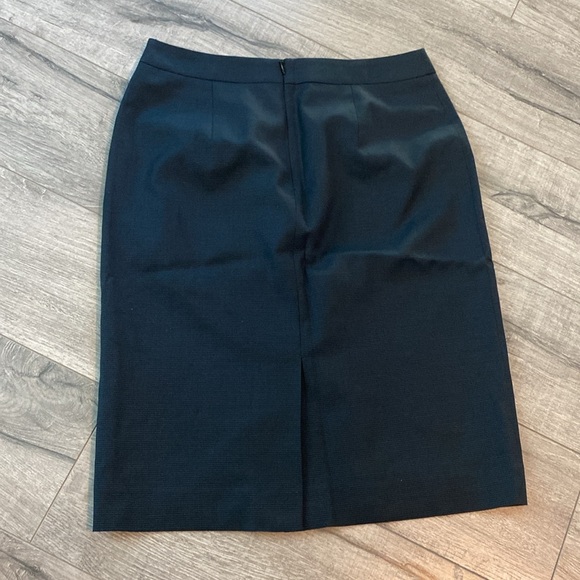 Emerald Houndstooth Hugo Boss Skirt - Picture 2 of 7